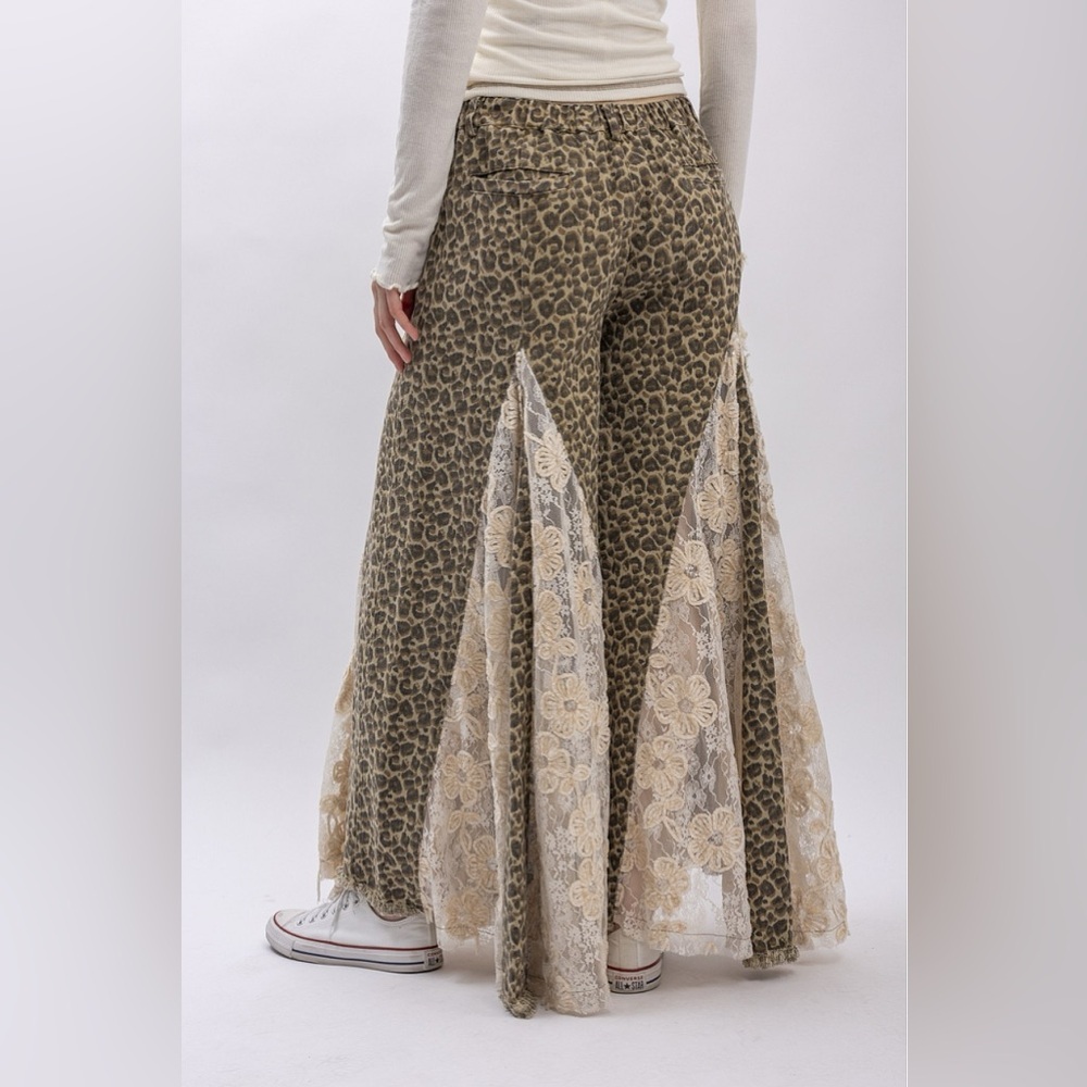 NWT Leopard Cheetah Animal Print Lace Panel Boho Wide Leg Patchwork Flare Pants - Picture 10 of 13